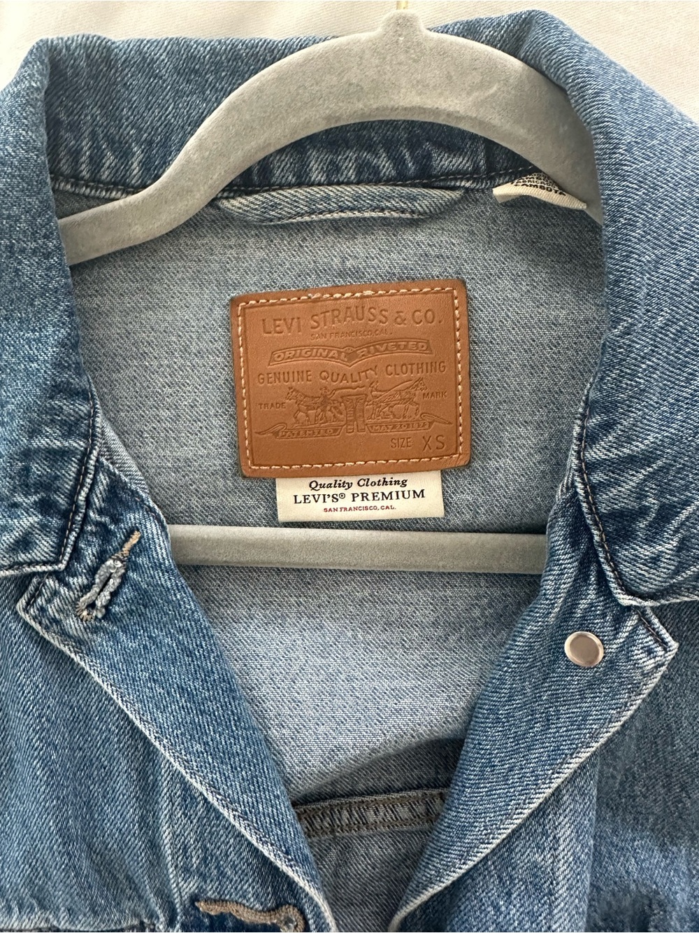 Levi’s Denim Jacket - Picture 2 of 3